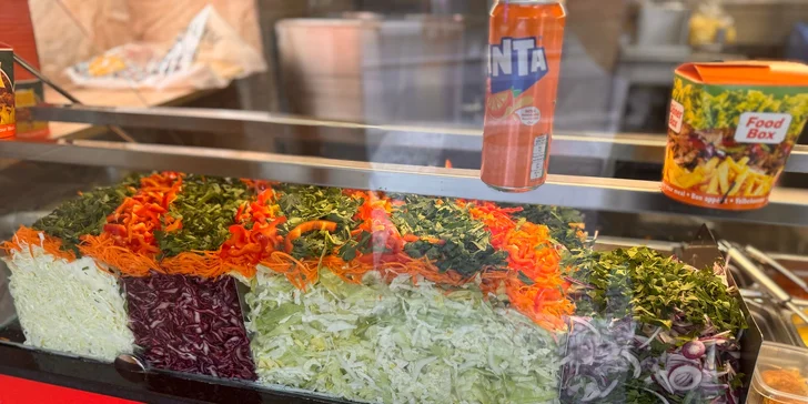 Dürüm, döner i falafel i talíř s hranolky: otevřené vouchery na 200 Kč
