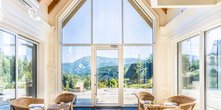 5* resort v polských Beskydech: pobyt až pro 6 osob s jídlem, bazénem, vířivkou i saunou, akce 2 děti zdarma