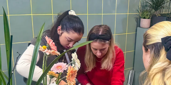 Skupinové nebo individuální kurzy vázání květin pro 1 či 2 osoby