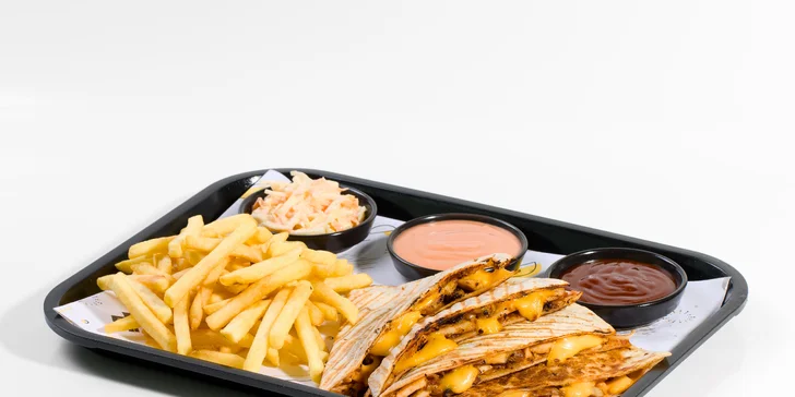 Shawarma, falafel, arayes či denní specialita v restauraci Safir