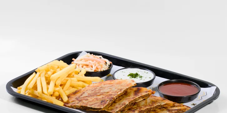 Shawarma, falafel, arayes či denní specialita v restauraci Safir