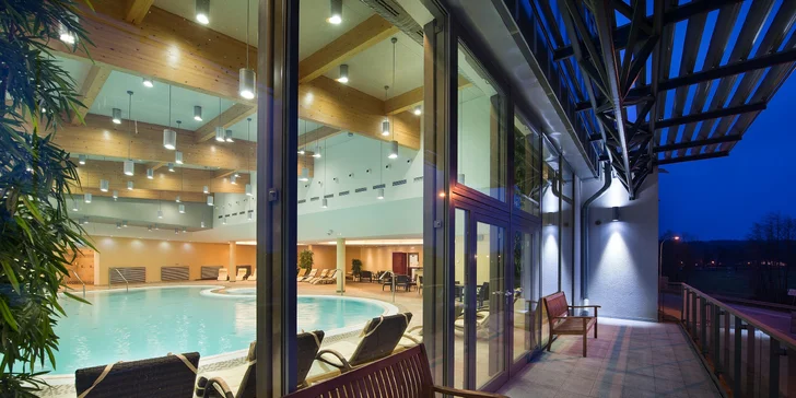 Luxusní pobyt v Hluboké nad Vltavou: 5* hotel u zámku s wellness a jídlem