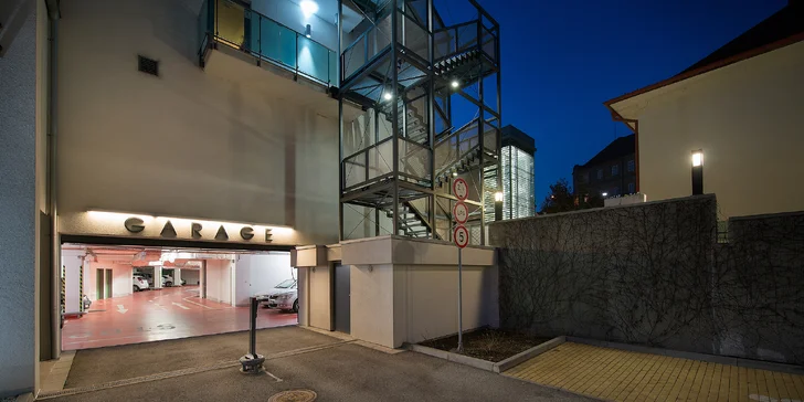 Luxusní pobyt v Hluboké nad Vltavou: 5* hotel u zámku s wellness a jídlem