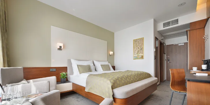 Luxusní pobyt v Hluboké nad Vltavou: 5* hotel u zámku s wellness a jídlem