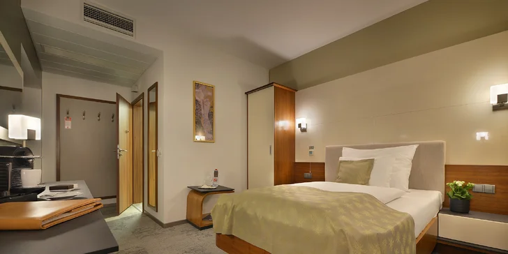 Luxusní pobyt v Hluboké nad Vltavou: 5* hotel u zámku s wellness a jídlem