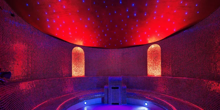 Luxusní pobyt v Hluboké nad Vltavou: 5* hotel u zámku s wellness a jídlem