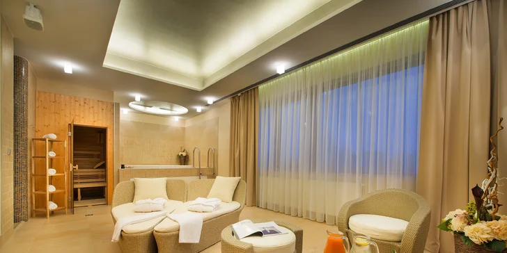 Luxusní pobyt v Hluboké nad Vltavou: 5* hotel u zámku s wellness a jídlem