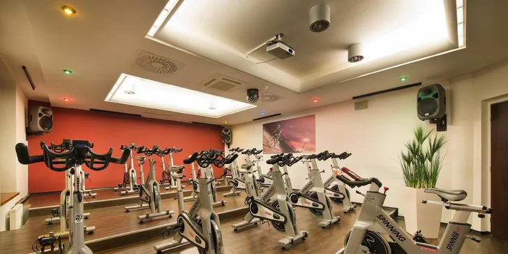 Luxusní pobyt v Hluboké nad Vltavou: 5* hotel u zámku s wellness a jídlem