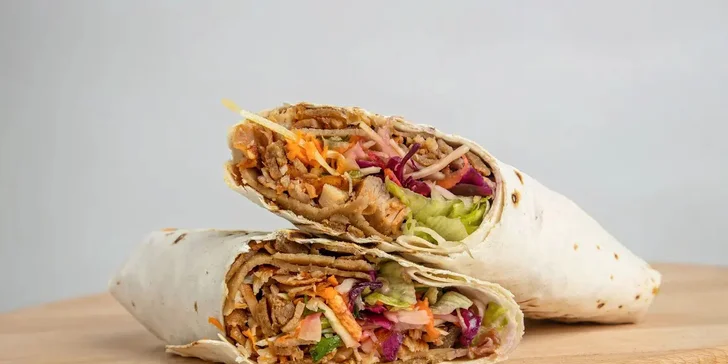 Dürüm, döner i falafel i talíř s hranolky: otevřené vouchery na 200 Kč