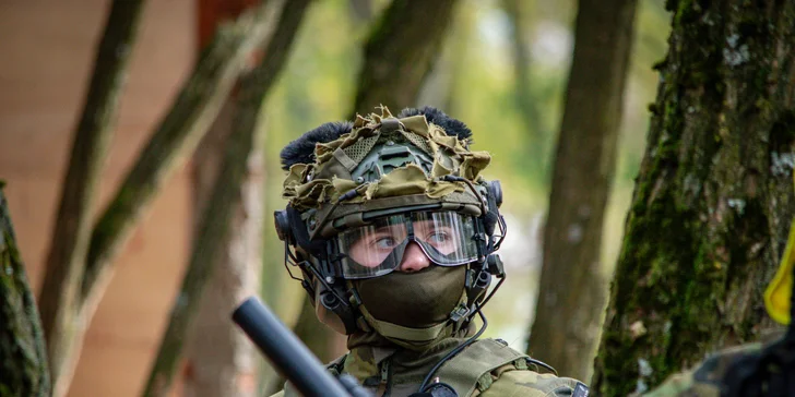 Veřejný airsoft: vstup na sdílenou hru pro 1–7 osob nebo soukromý pronájem