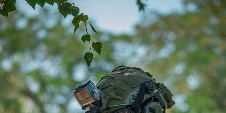 Veřejný airsoft: vstup na sdílenou hru pro 1–7 osob nebo soukromý pronájem