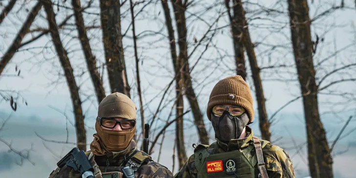 Veřejný airsoft: vstup na sdílenou hru pro 1–7 osob nebo soukromý pronájem