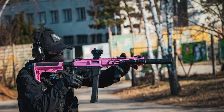 Veřejný airsoft: vstup na sdílenou hru pro 1–7 osob nebo soukromý pronájem
