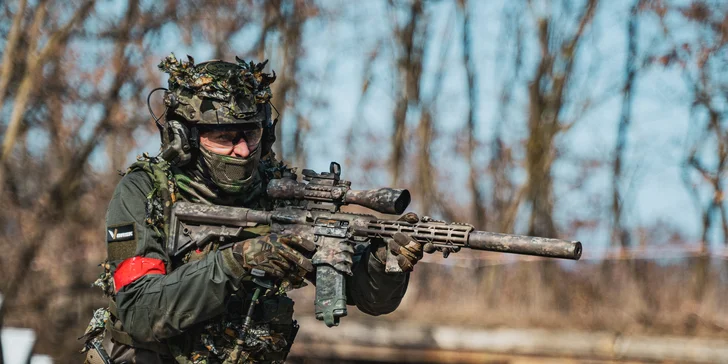 Veřejný airsoft: vstup na sdílenou hru pro 1–7 osob nebo soukromý pronájem