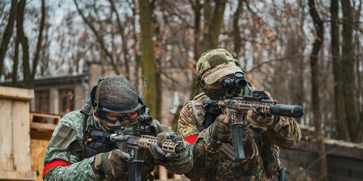 Veřejný airsoft: vstup na sdílenou hru pro 1–7 osob nebo soukromý pronájem