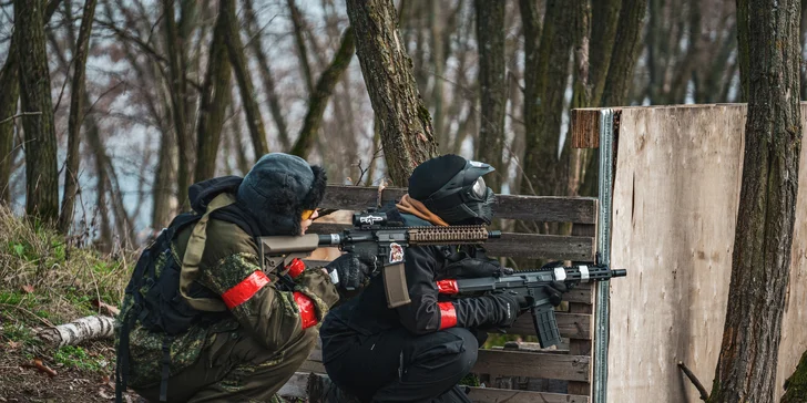 Veřejný airsoft: vstup na sdílenou hru pro 1–7 osob nebo soukromý pronájem