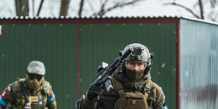 Veřejný airsoft: vstup na sdílenou hru pro 1–7 osob nebo soukromý pronájem