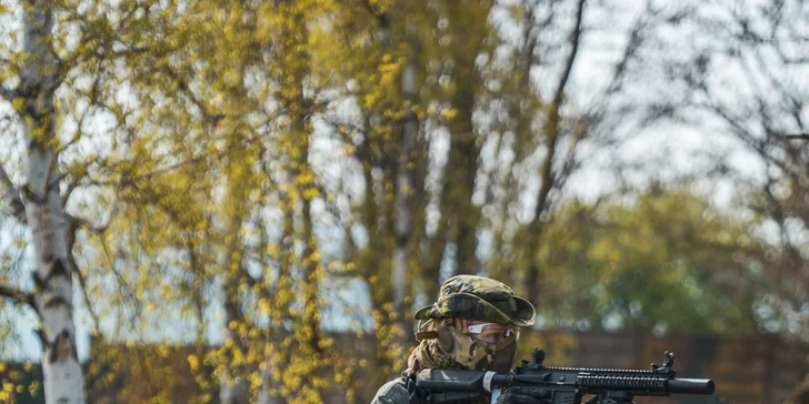 Veřejný airsoft: vstup na sdílenou hru pro 1–7 osob nebo soukromý pronájem