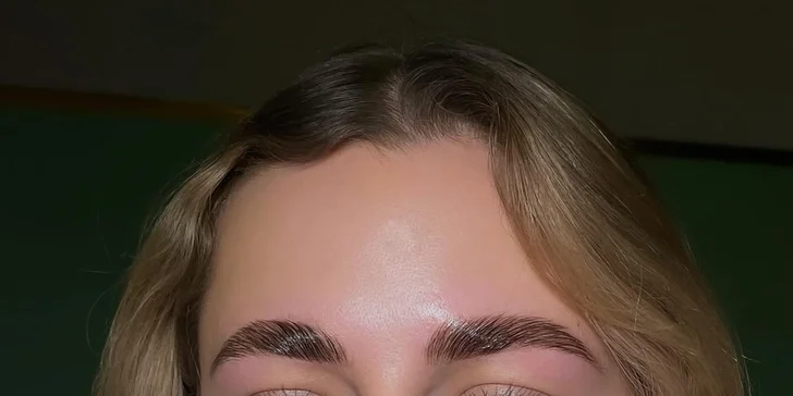Smyslné řasy a obočí: lash lifting či laminace obočí i včetně barvení