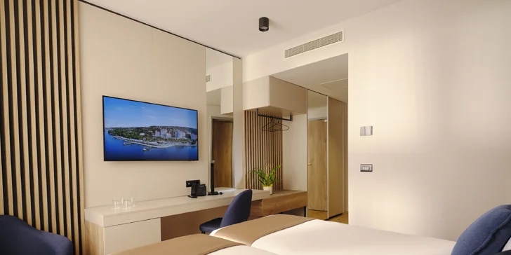 Dovolená u moře: 4* hotel v Portoroži s polopenzí, bazény, dítě do 12,9 let zdarma