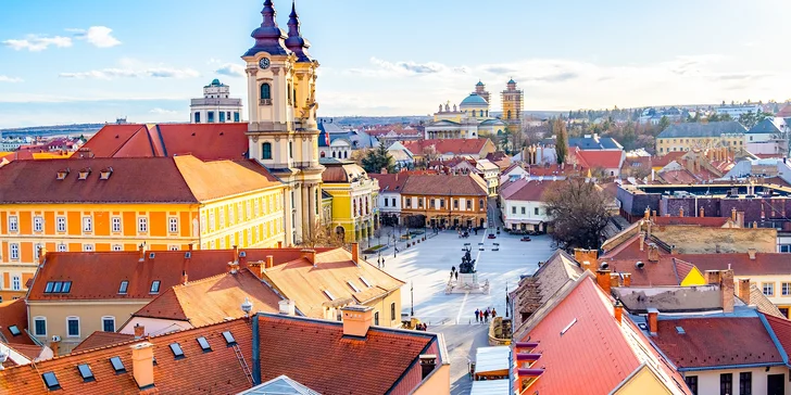 Wellness a pohodlí v maďarském Egeru: snídaně, polopenze, vstup do lázní i láhev vína