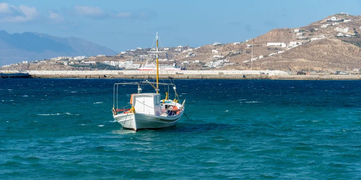 Zájezd na řecký ostrov Mykonos: letenky, ubytování i zapůjčení auta