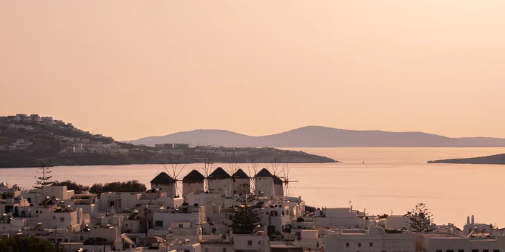 Zájezd na řecký ostrov Mykonos: letenky, ubytování i zapůjčení auta