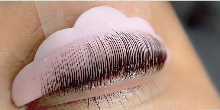 Okouzlující a podmanivý pohled: lash lifting a barvení řas i prodloužení 3D až 10D
