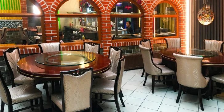 2hod. all you can eat výběrem z menu plné asijských specialit v centru Prahy