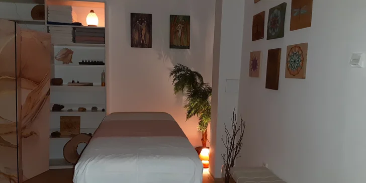 Masáž dle výběru: mořská, celotělová relaxační i speciální raindrop, 60–120 minut