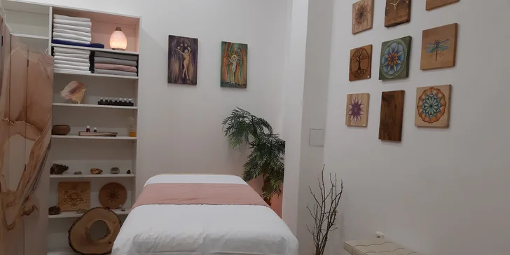 Masáž dle výběru: mořská, celotělová relaxační i speciální raindrop, 60–120 minut