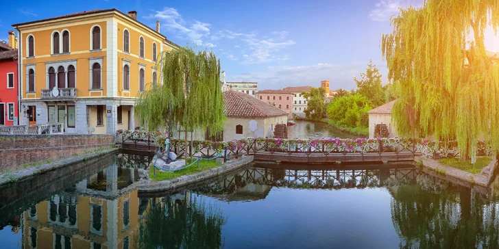 Rodinný pobyt v italském Bibione: 4* hotel vč. snídaní, hotelového bazénu a půjčení kol, 500 m od pláže