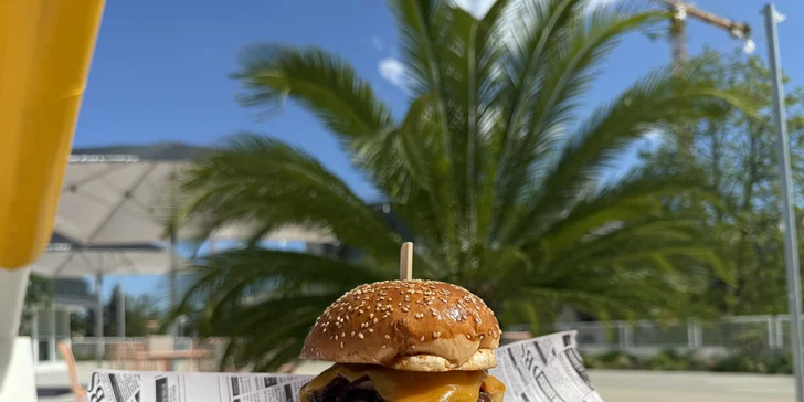 Hot dog, quesadilla, burger nebo burrito podle výběru z několika druhů