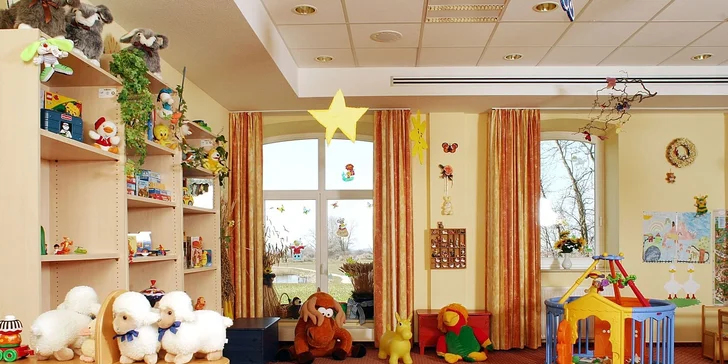 Rodinná dovolená ve 4* hotelu na Rujáně: polopenze i neomezený vstup do aquaparku, 8 km od moře