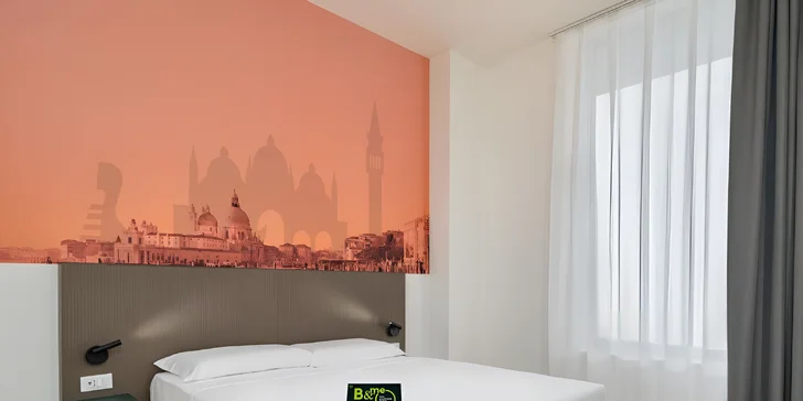 Dovolená v moderním hotelu v Benátkách kousek od starého centra se snídaní