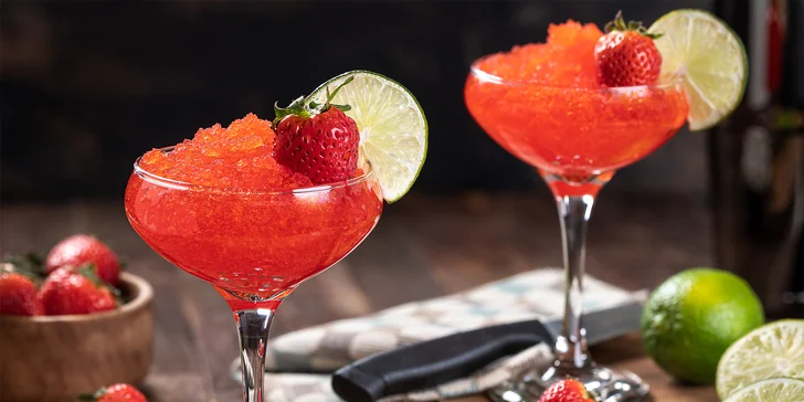 1-3 osvěžující frozen daiquiri dle výběru: jahoda, borůvka či mango