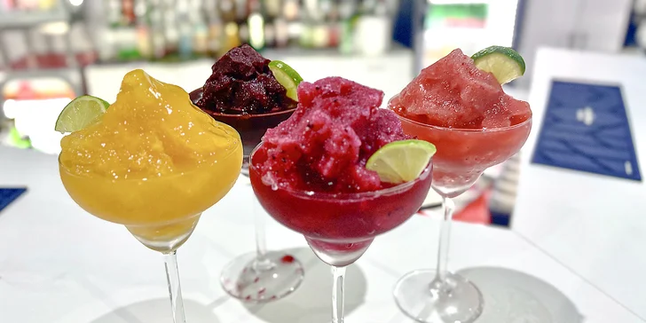 1-3 osvěžující frozen daiquiri dle výběru: jahoda, borůvka či mango