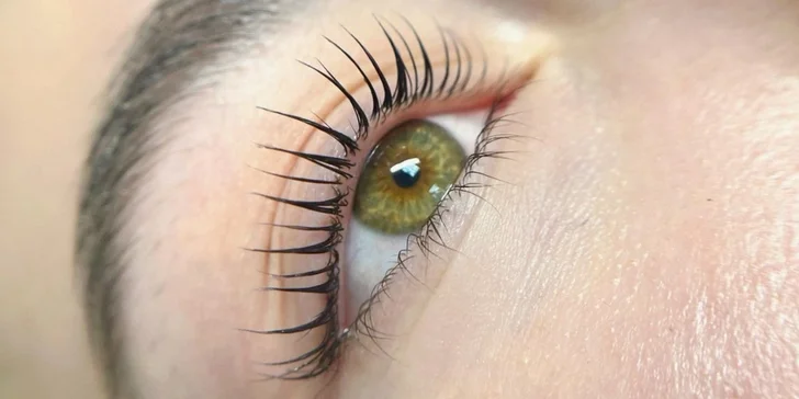 Okouzlující a podmanivý pohled: lash lifting a barvení řas i prodloužení 3D až 10D