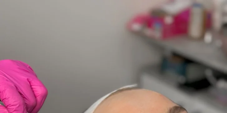 Pro zdravou pleť: čištění, masáž obličeje a dekoltu, terapie kuperózy