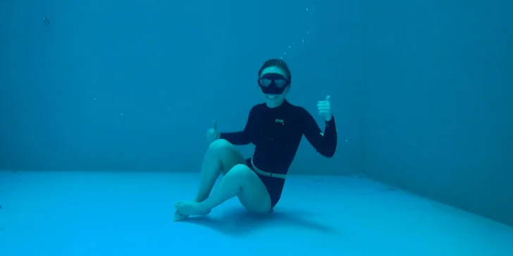 Kurz freedivingu v 8 metrů hluboké jámě pro jednoho, dva či celou rodinu