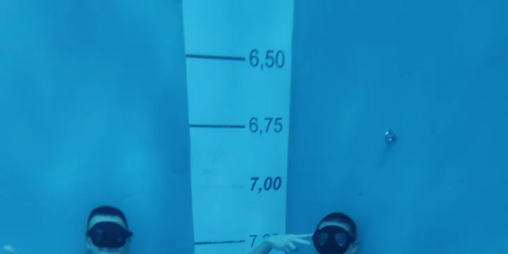 Kurz freedivingu v 8 metrů hluboké jámě pro jednoho, dva či celou rodinu