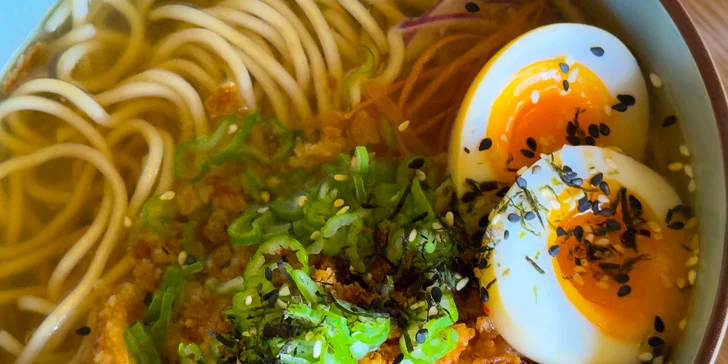Shio ramen, naložená hlíva, gyoza a zelenina tsukemono pro 1 či 2 osoby