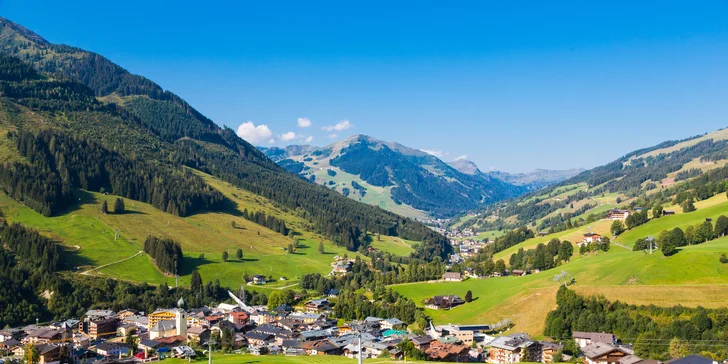 Saalbach-Hinterglemm: neomezeně wellness, polopenze, karta výhod i možnost apartmá se saunou