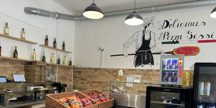 Pizza dle výběru pro 1 i 2 osoby v Pizza Sissi o průměru 32 cm, vč. krabice