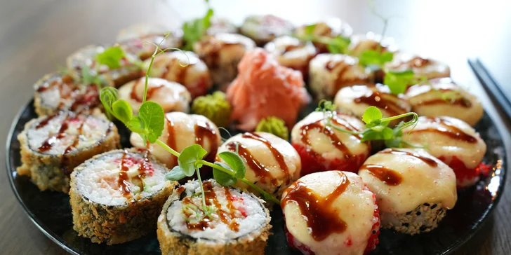 Sushi sety v restauraci Royal Sushi: losos, krevety, kaviár a další, 8–⁠⁠⁠⁠⁠⁠37 ks