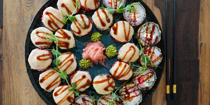 Sushi sety v restauraci Royal Sushi: losos, krevety, kaviár a další, 8–⁠⁠⁠⁠⁠⁠37 ks