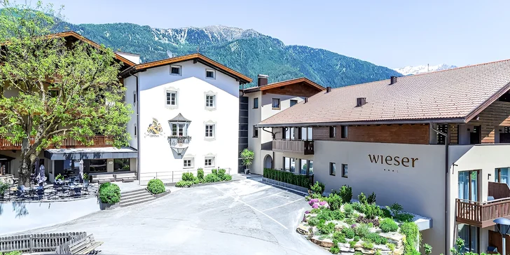 Aktivní dovolená i relax v italských Alpách: 4* hotel s polopenzí, wellness, karta výhod