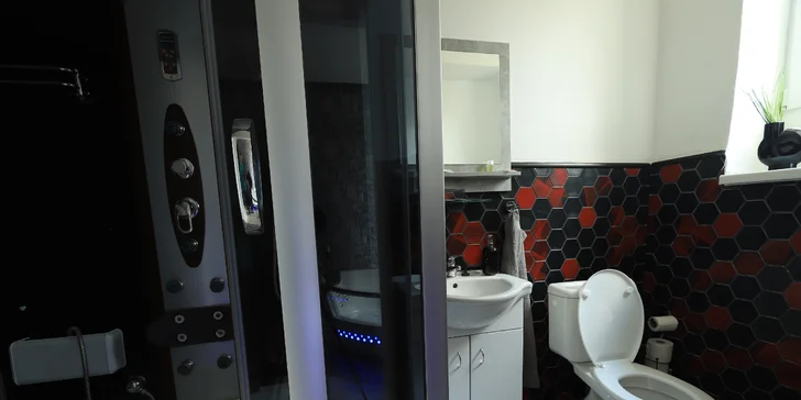 Romantika a relax na jihu Moravy: wellness apartmán s privátní vířivkou a saunou