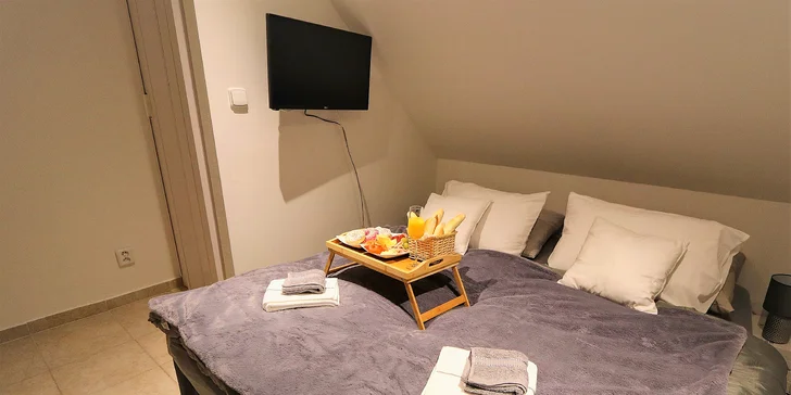 Pobyt v jihomoravském sklípku: mezonetový apartmán až pro 6 osob s venkovní vířivkou a grilem