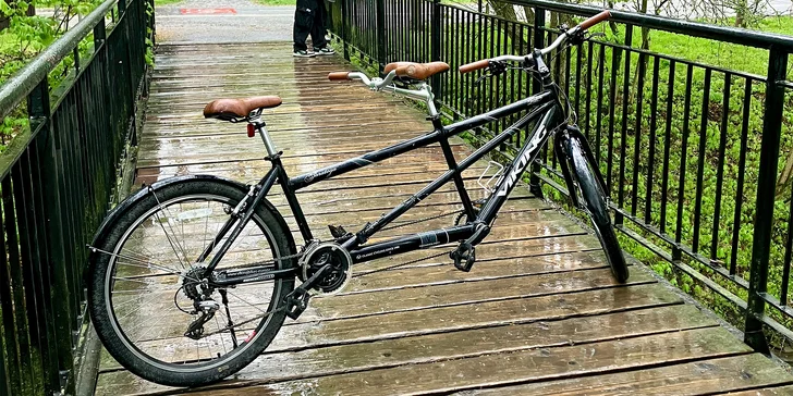 Půjčení tandemového kola pro dva: na 2 či 4 hodiny i 1 nebo 2 dny